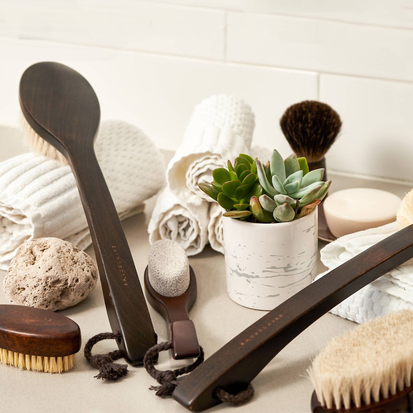 Baudelaire - Beechwood 4" Nail Brush