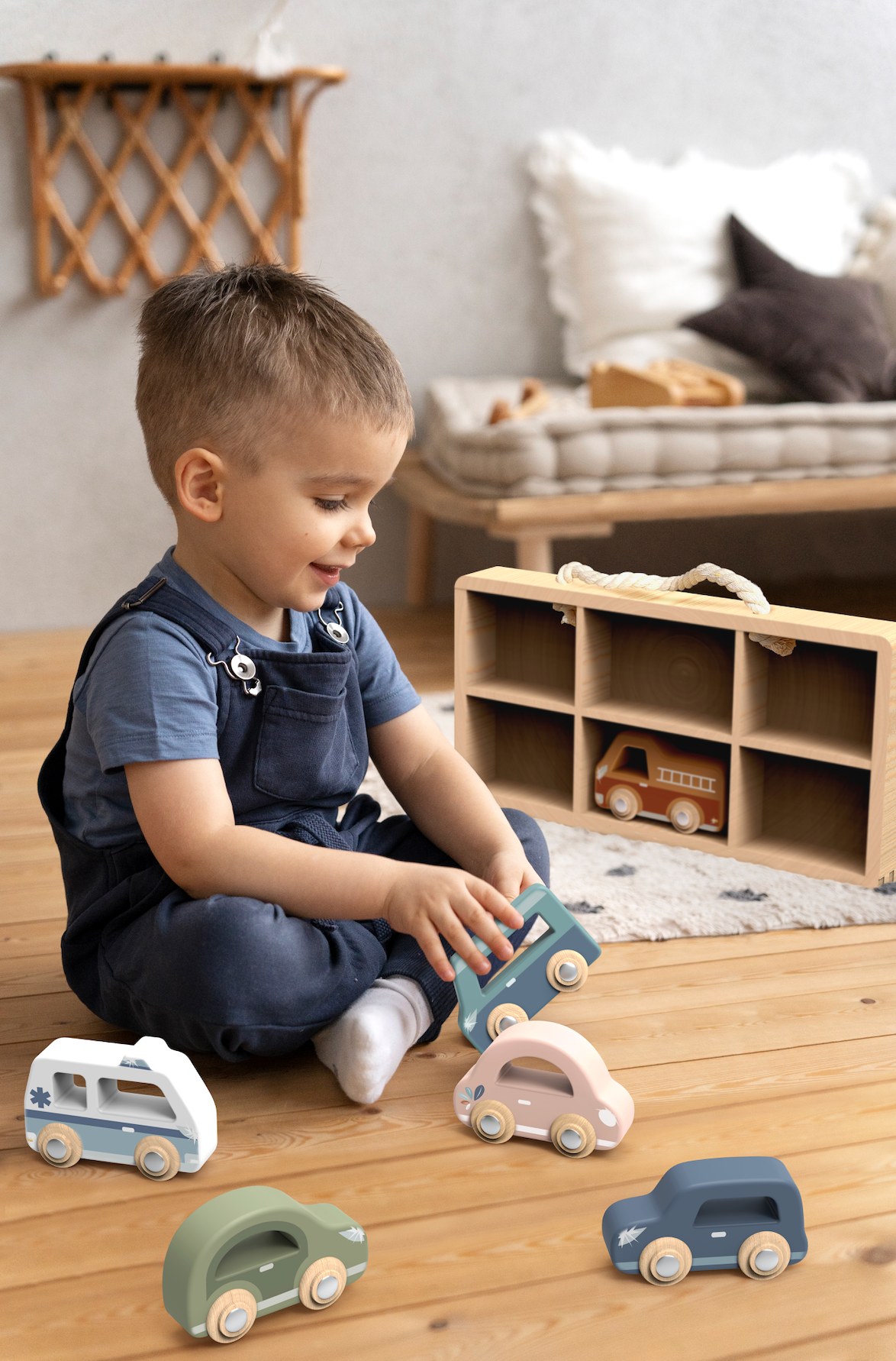 Speedy Monkey - Car Display case w/ 6 vehicles