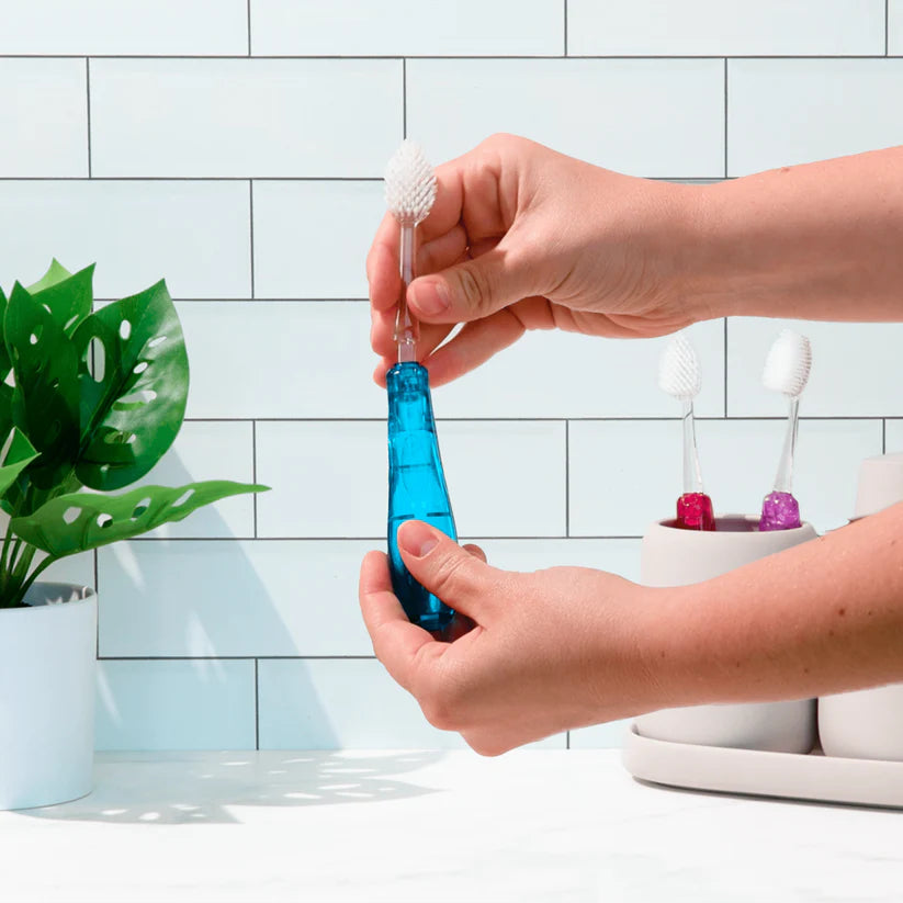 Tour™ Travel Brush
