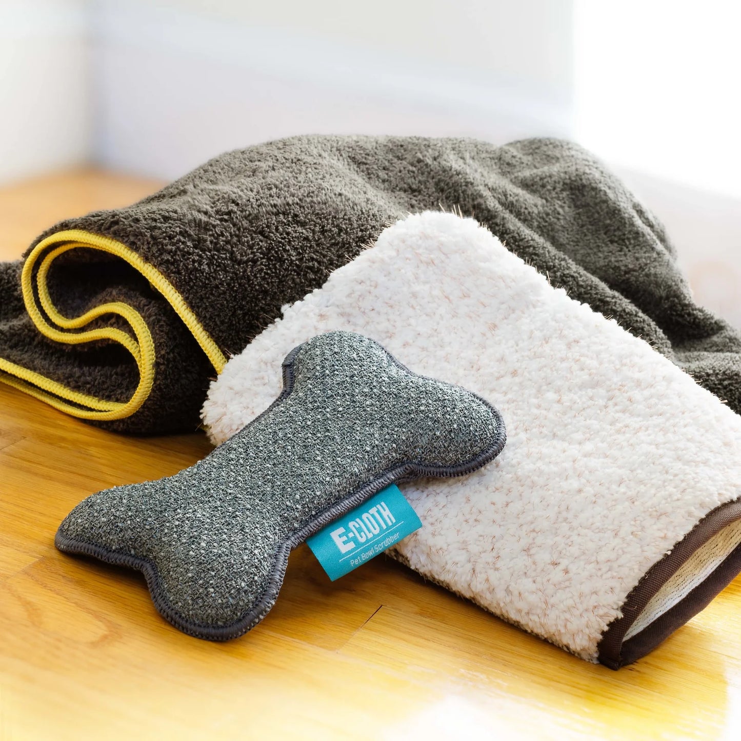 Pet
 
Bowl
 
Scrubber