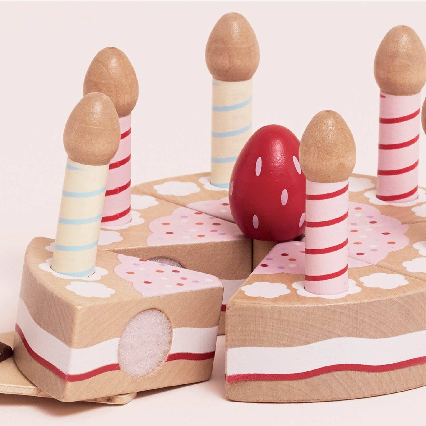 Le Toy Van, Inc. - Sliceable Birthday Cake & Candles