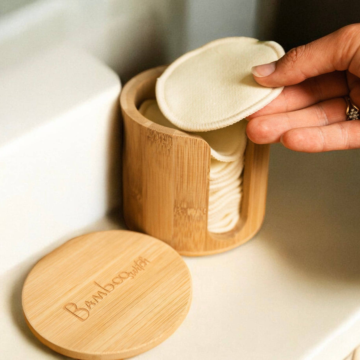 Bamboo Switch - Bamboo Facial Rounds Holder
